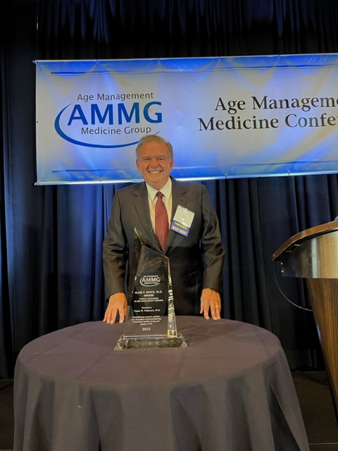 Cesar Pellerano receives Mintz Award